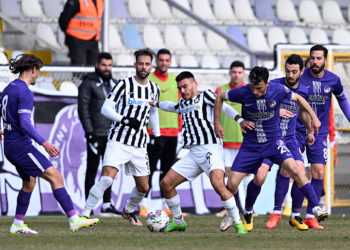 Altay beraberlik aldı